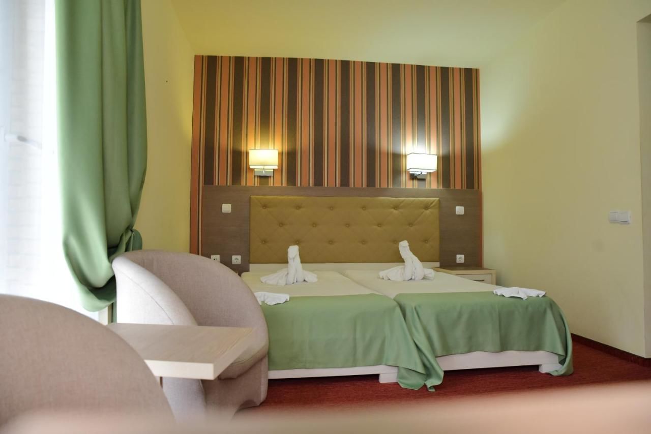 Курортные отели Diana Resort Бэиле-Еркулане-16