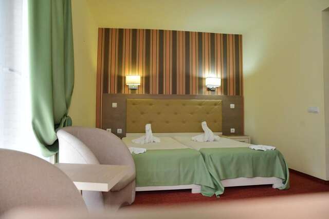Курортные отели Diana Resort Бэиле-Еркулане-15